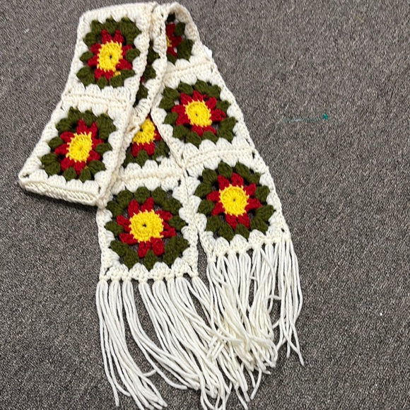 Handmade Accessories - Vintage Christmas poinsettia crochet scarf muffler 6 ft long